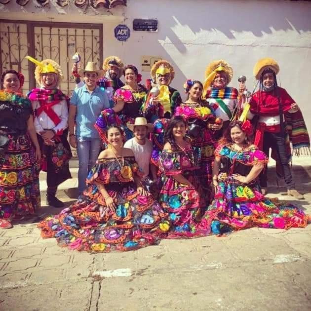 Casa Lothuz Spacio Cultural Y Disidente San Cristóbal de Las Casas エクステリア 写真
