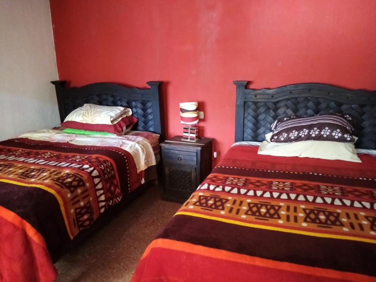 Casa Lothuz Spacio Cultural Y Disidente San Cristóbal de Las Casas エクステリア 写真